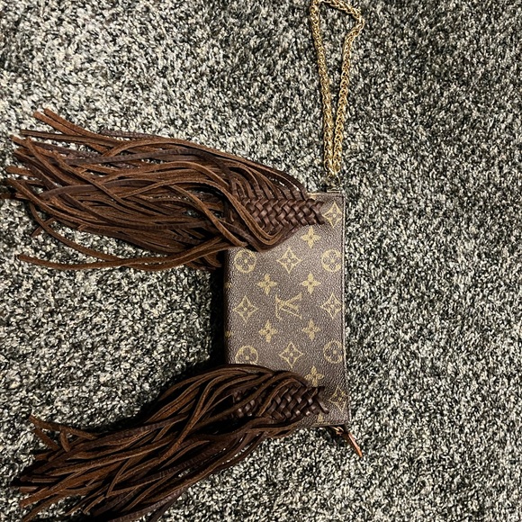 Vintage Boho LV Wristlet - Picture 3 of 4